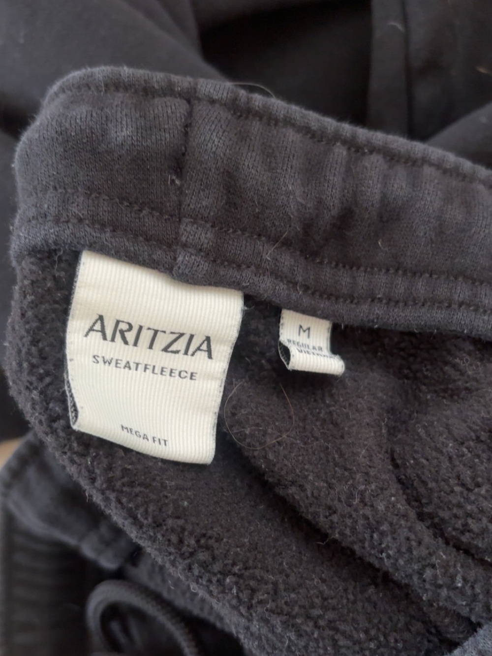 Aritzia Black Sweatfleece Mega Fit Joggers